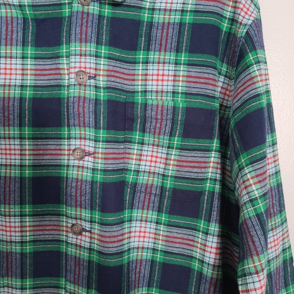 Landsend Men's Green Flannel Button Down Shirt - Picture 6 of 8